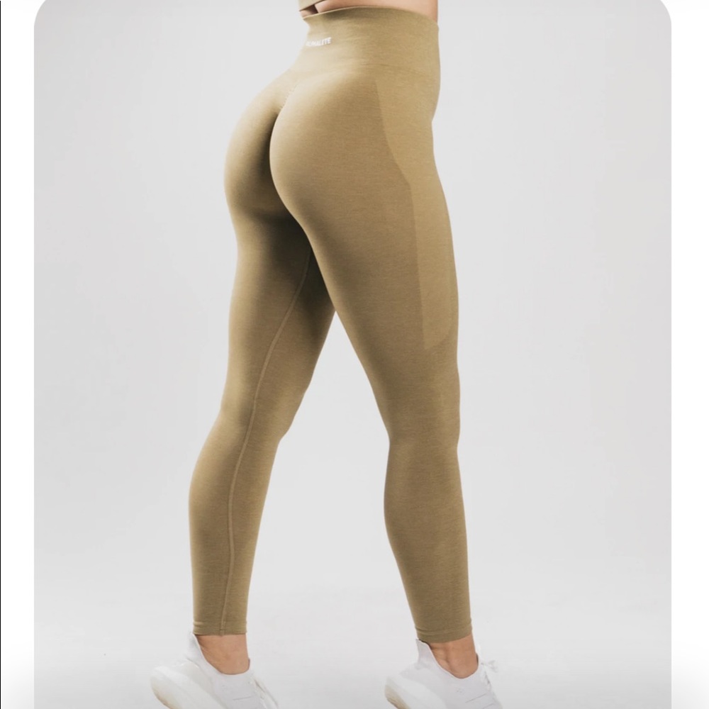 Alphalete Amplify Leggings